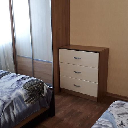 2 Комн. 5 Мест, 10 Мин. До Центра Apartment Kropyvnytskyi Luaran gambar